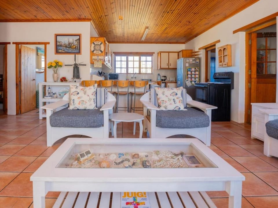 Geelstertlaan 9 House in Western Cape