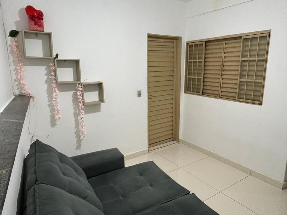 Casa completa 2 quartos, 2 camas 1 banheiro e cozinha completa House in Uberlândia