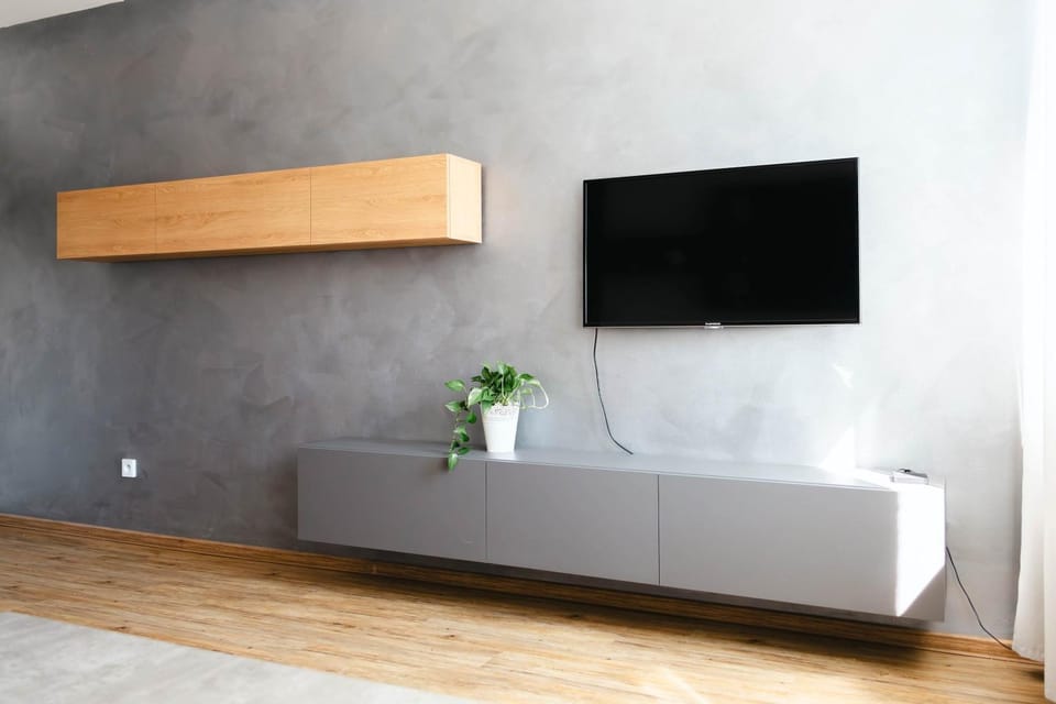 TV and multimedia, Living room, Seating area, Evening entertainment