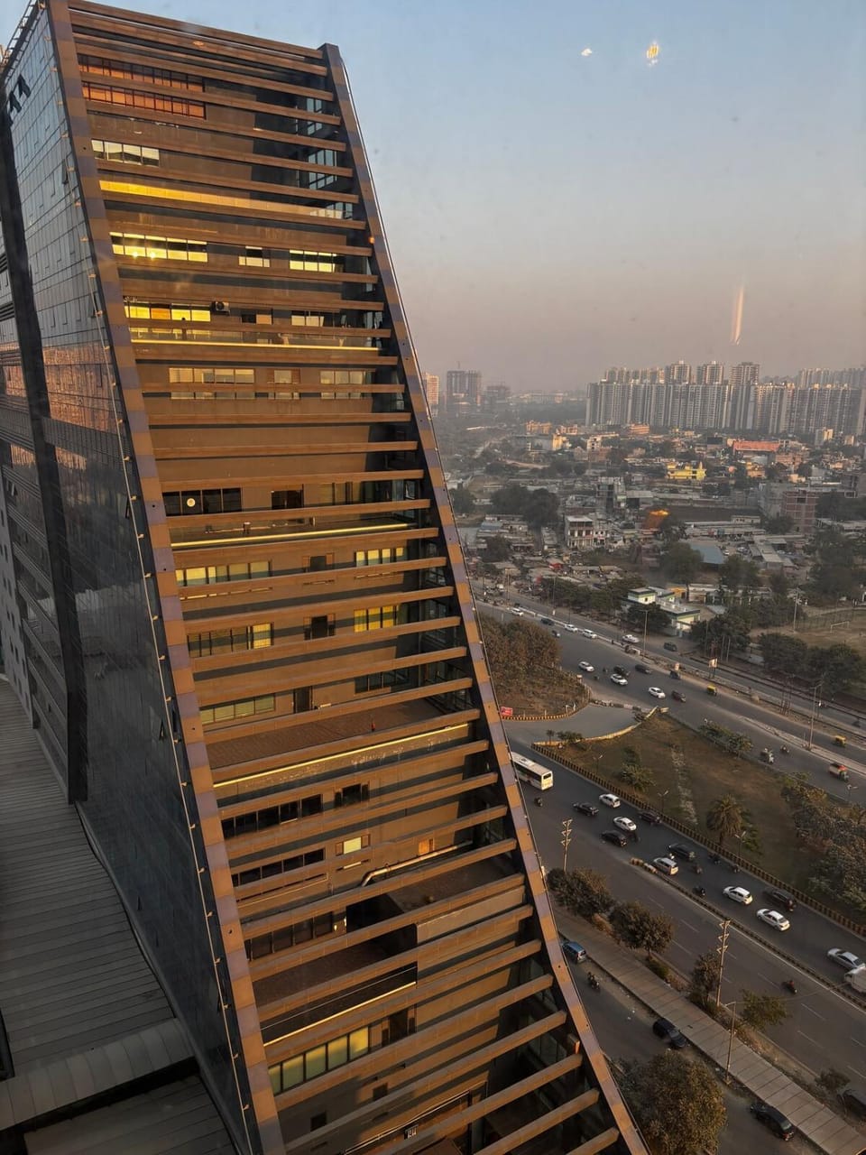 Prime Stay in Blue Sapphire Apartment in Noida