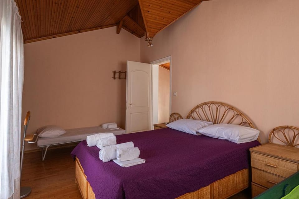 Olimpiaki Akti 2-Floor Family Home with a View Apartment in Decentralized Administration of Macedonia and Thrace