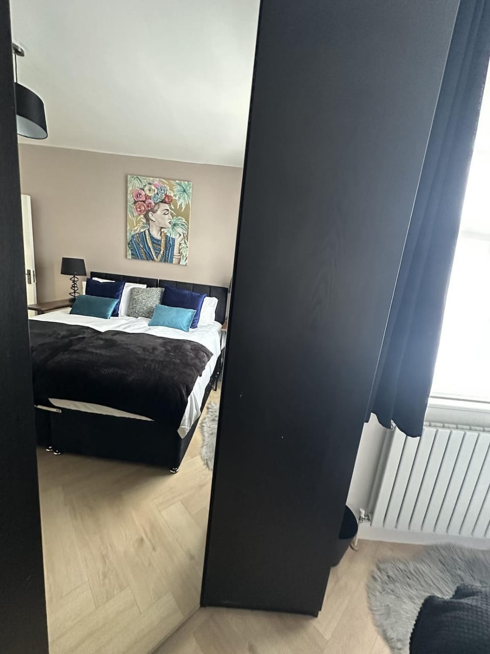 2BR Weekly stays, Contractors-Relocators, Sleeps 5 in Tottenham House in London