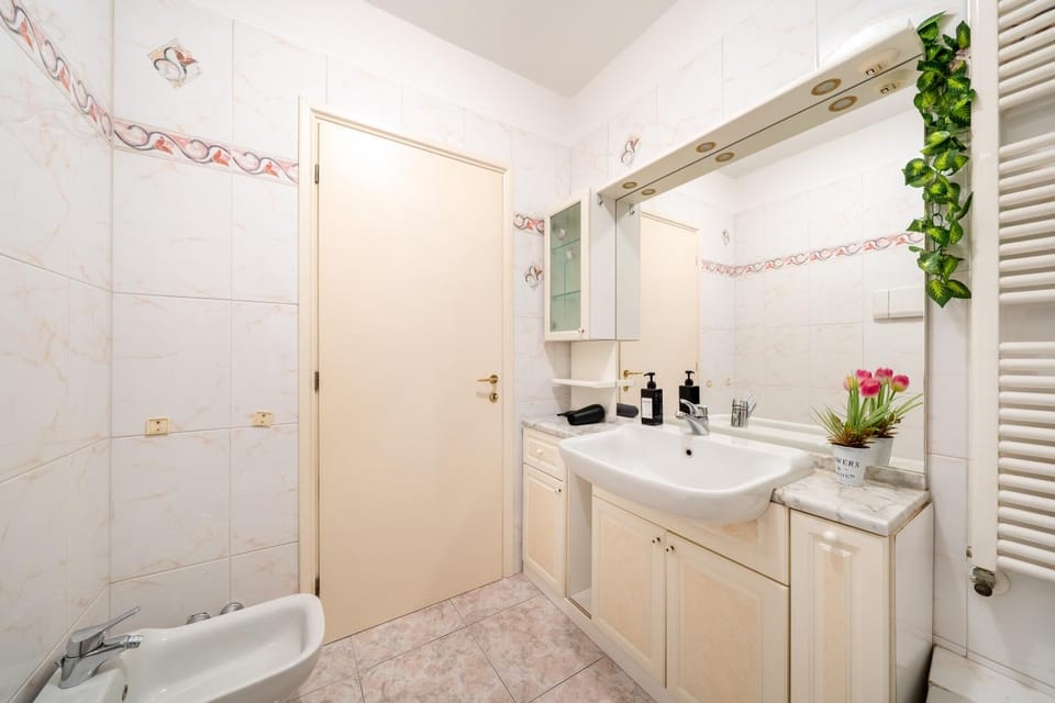 Lake Como - Front Station - Lake at 2 min - Wifi Apartment in Province of Lecco