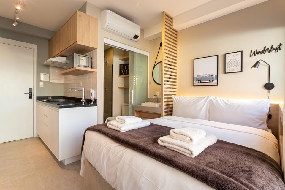 Photo of the whole room, air conditioner