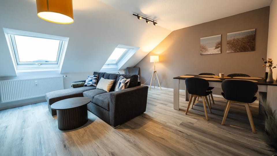 Living room, Seating area, Dining area
