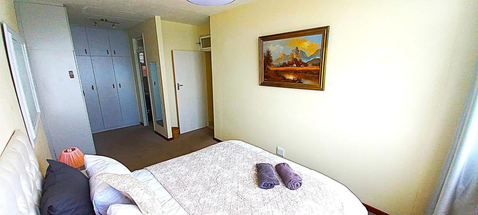 Bathroom, Photo of the whole room, Bedroom, Sea view, wardrobe