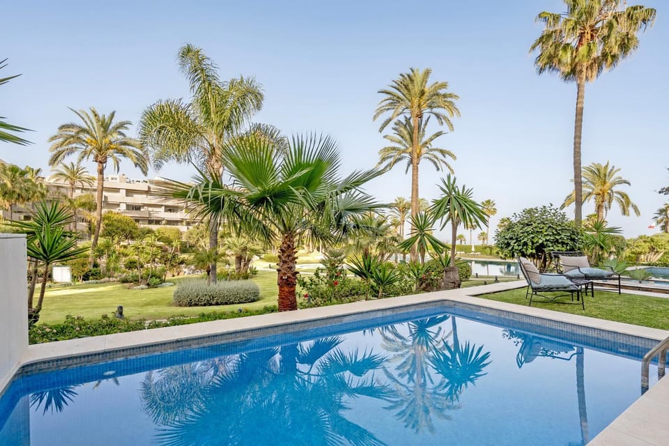 Luxury Beachfront Apt with Private Garden & Pool Apartment in Marbella