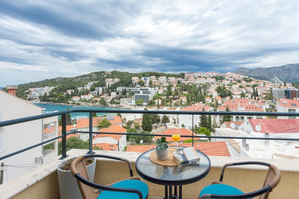 Studio Apartment Julia with balcony and sea view Apartment in Dubrovnik