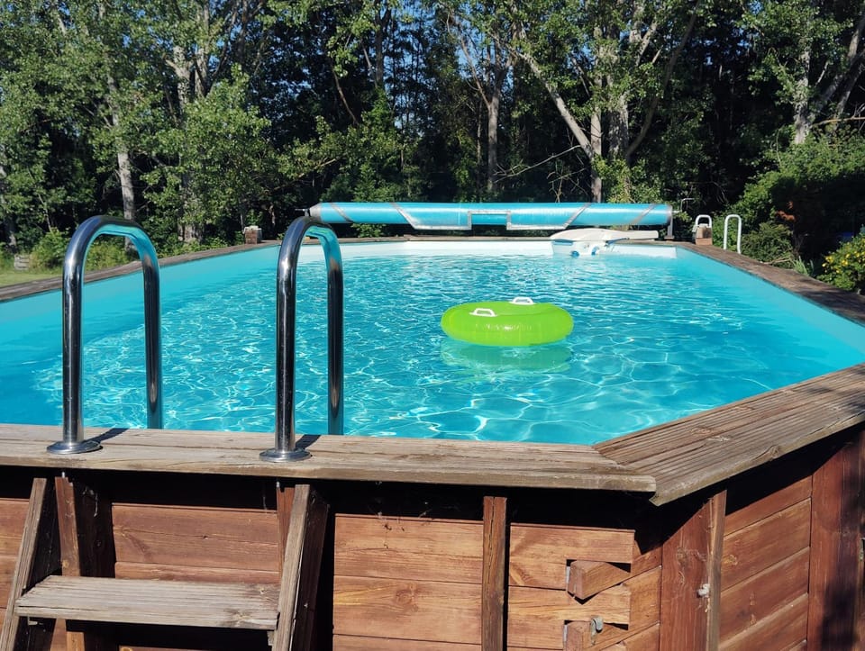 Appartement jardin et grande piscine 1 à 6 pers Apartment in Auvergne-Rhône-Alpes