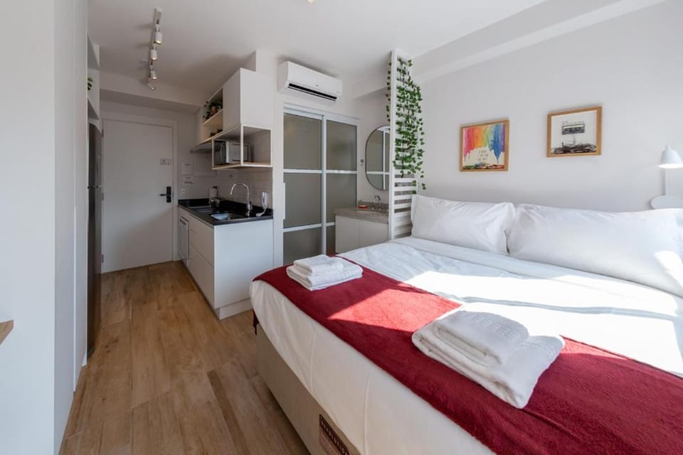 Bed, Photo of the whole room, Bedroom, towels, air conditioner