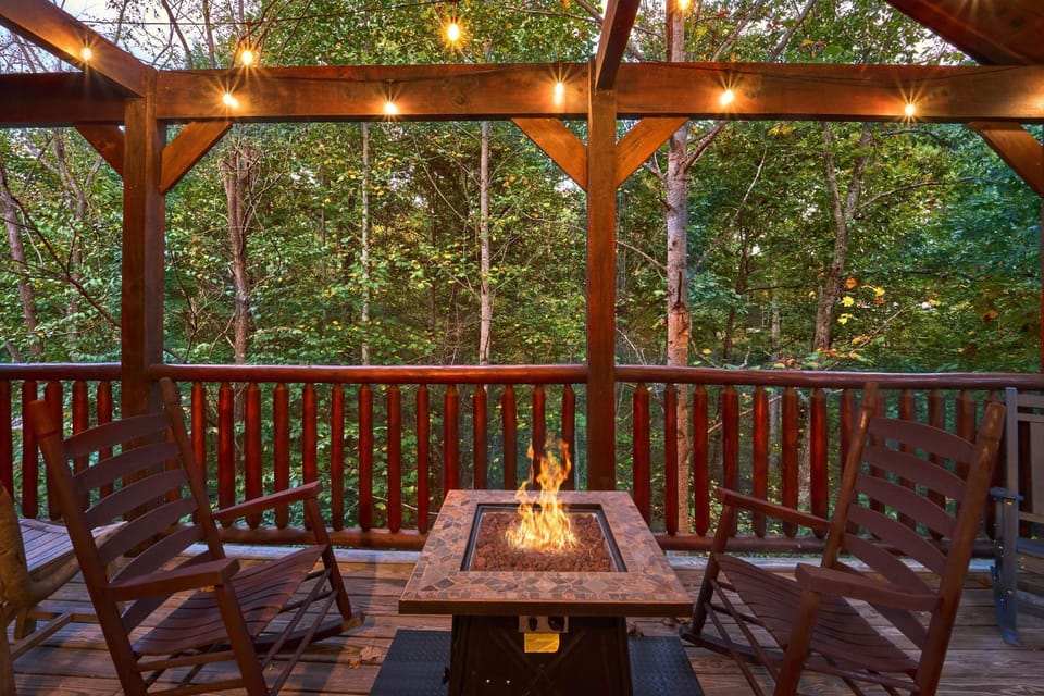 Fire in the Sky House in Gatlinburg