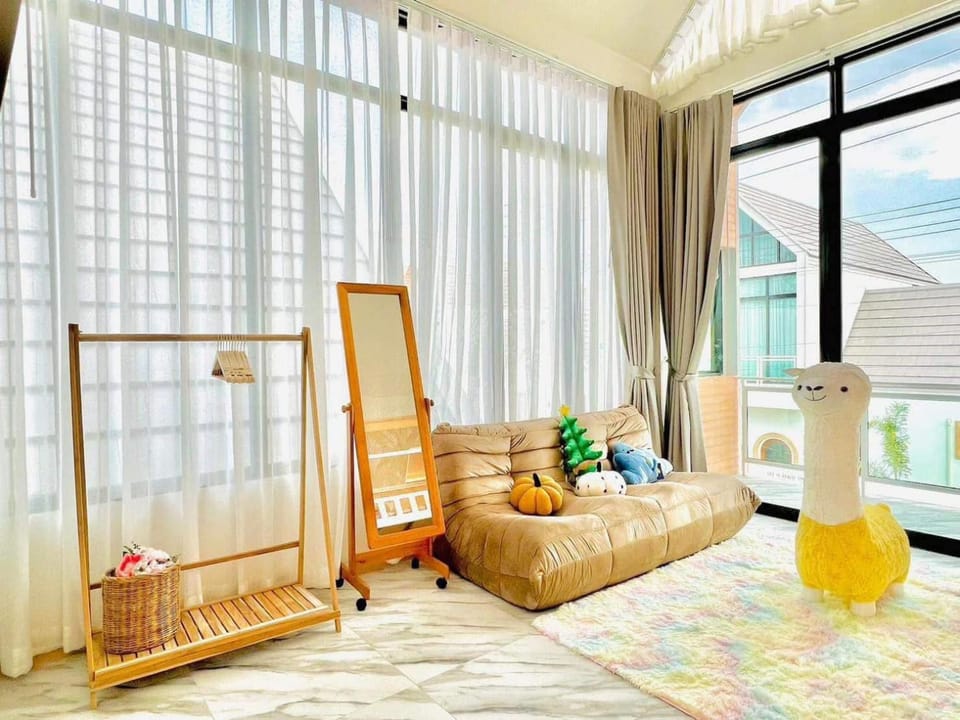Creme Por Paipai Pool Villa Villa in Thailand
