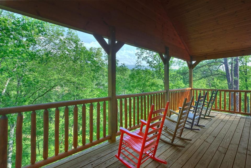 Four Seasons House in Sevier County
