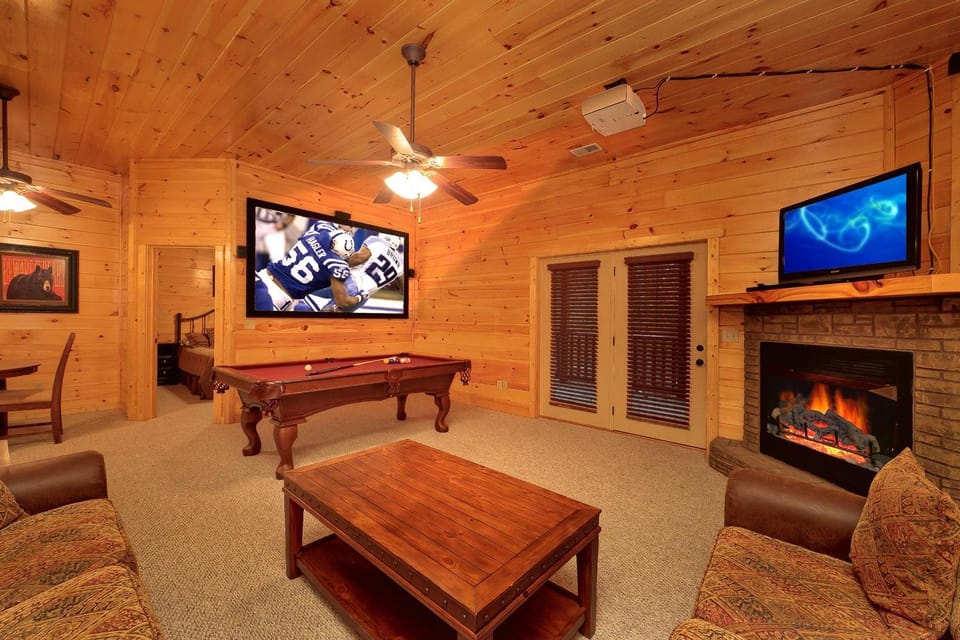 Bear Cub Lodge House in Sevier County