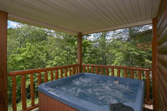 Live, Laugh, Love Pool Lodge House in Cosby