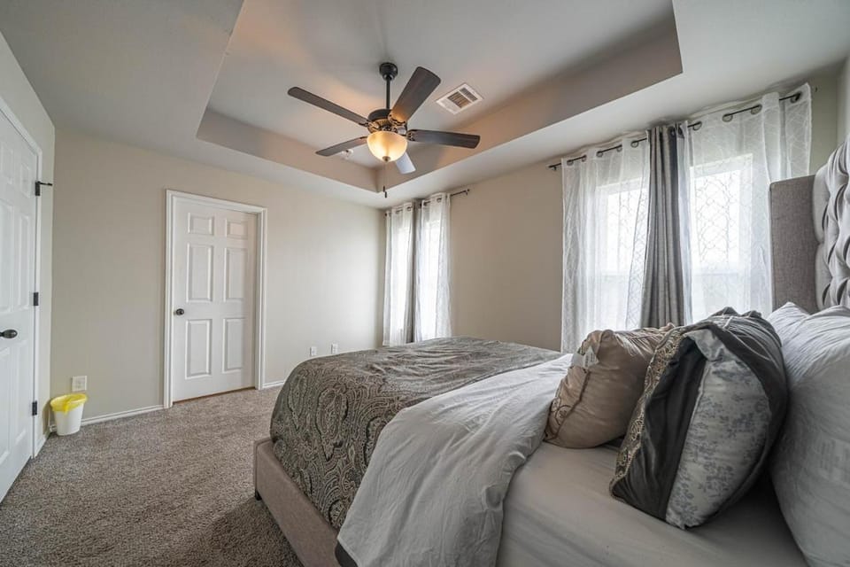 Brand New Lackland Luxe Haven House in San Antonio