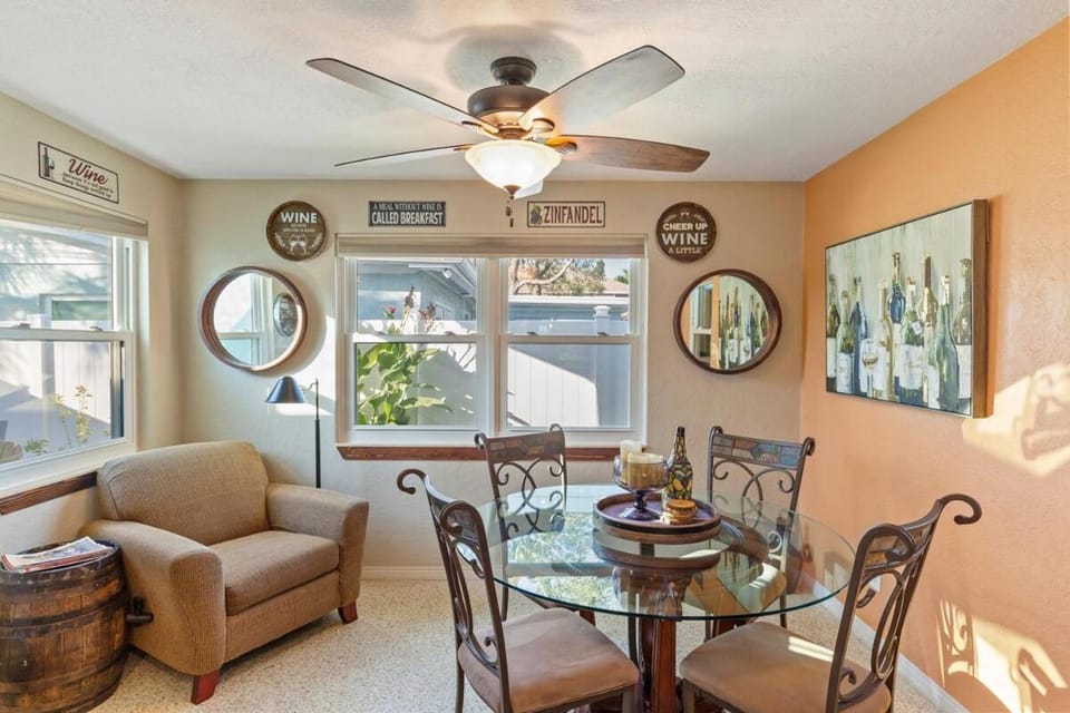 Gulfport Retreat with Wine Cellar Charm House in St Petersburg
