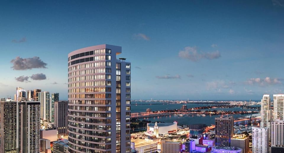 RS Suites - District 225 Condos Apartment in Miami