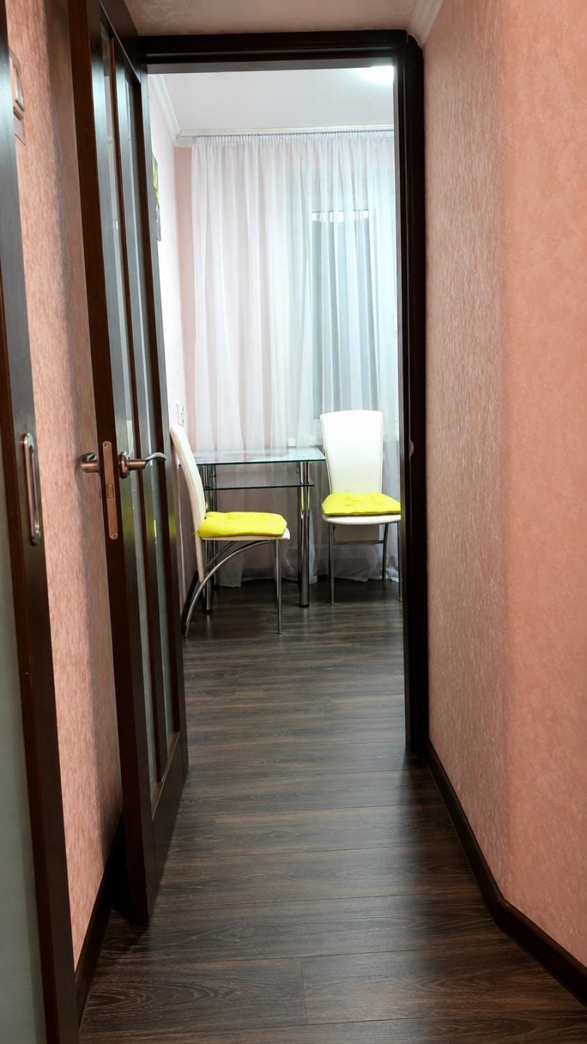 Facade/entrance, Dining area