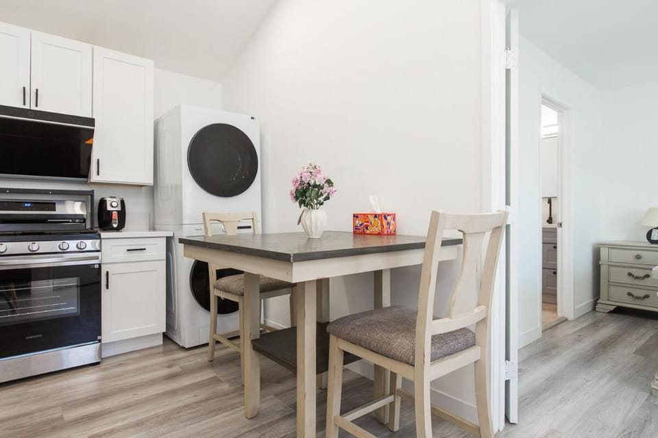 Dining area, laundry, kitchen