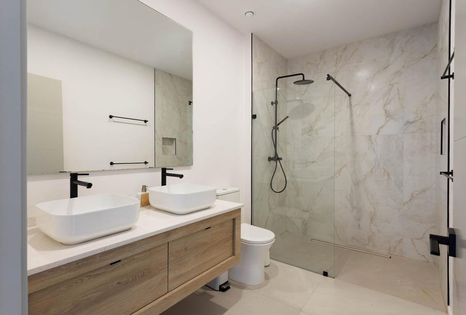 New CHIC 2BR Villa Walk to Beach Pool & Terrace House in Saint James