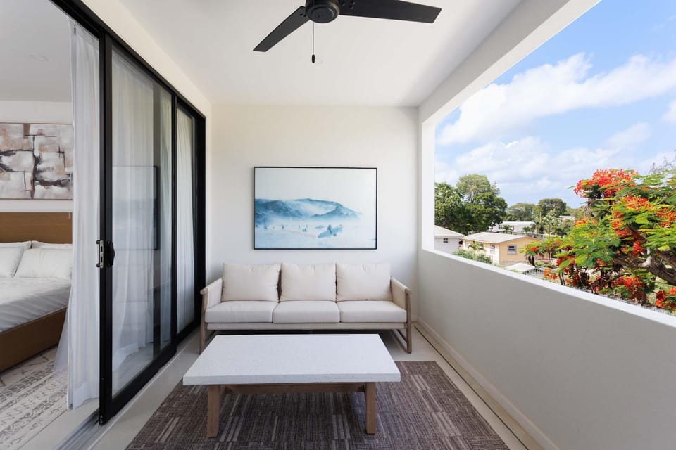 New CHIC 2BR Villa Walk to Beach Pool & Terrace House in Saint James