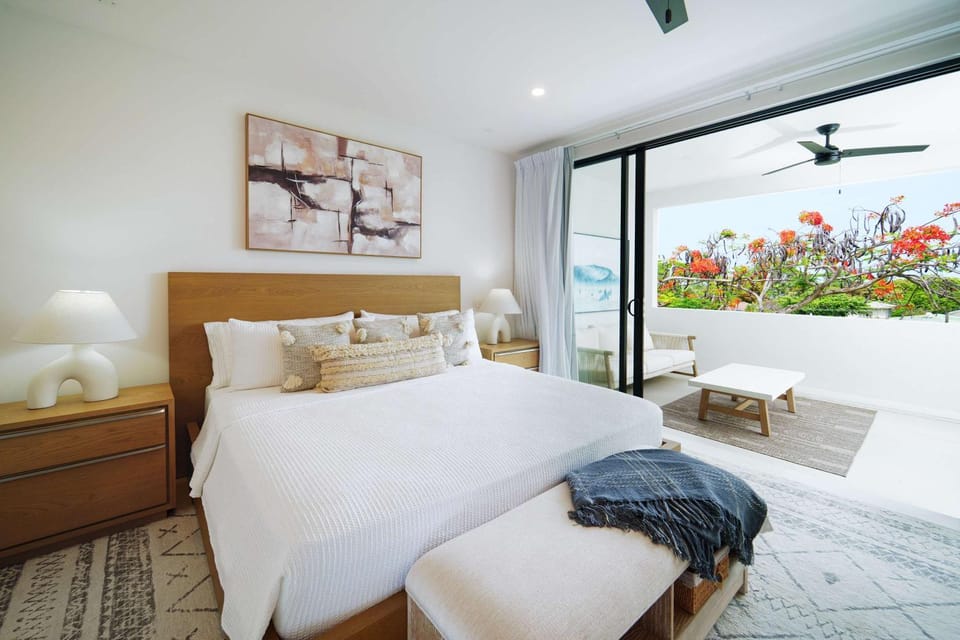 New CHIC 2BR Villa Walk to Beach Pool & Terrace House in Saint James