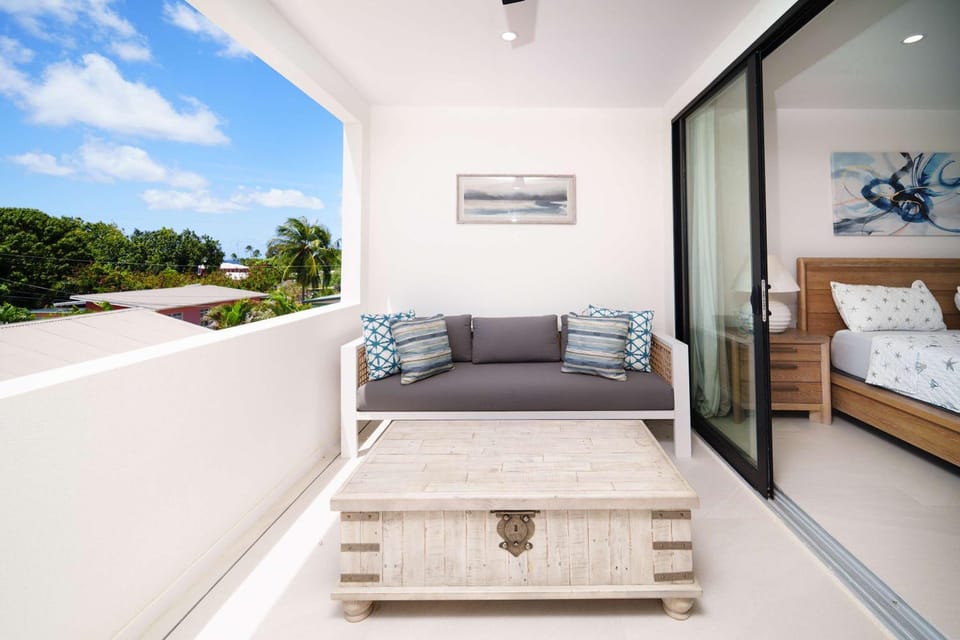 Elegant 2BR Pool Villa Beach 3 min Walk House in Saint James