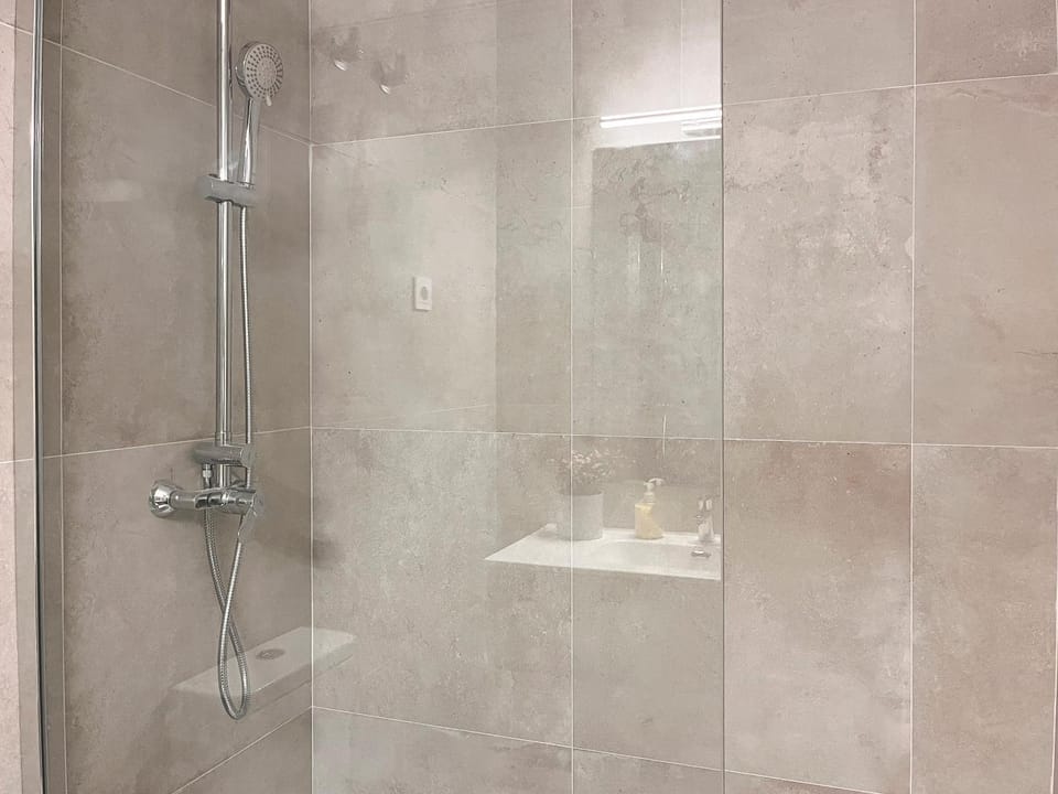 Apartamento de 1 dormitorio en la Puerta del Sol Apartment in Centro