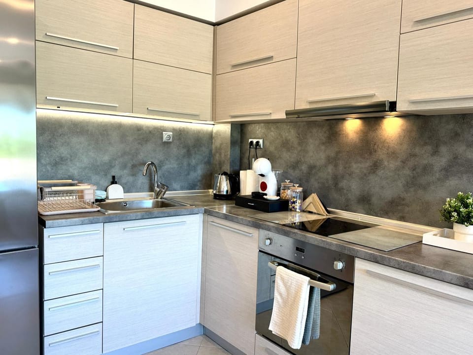 Coffee/tea facilities, Dining area