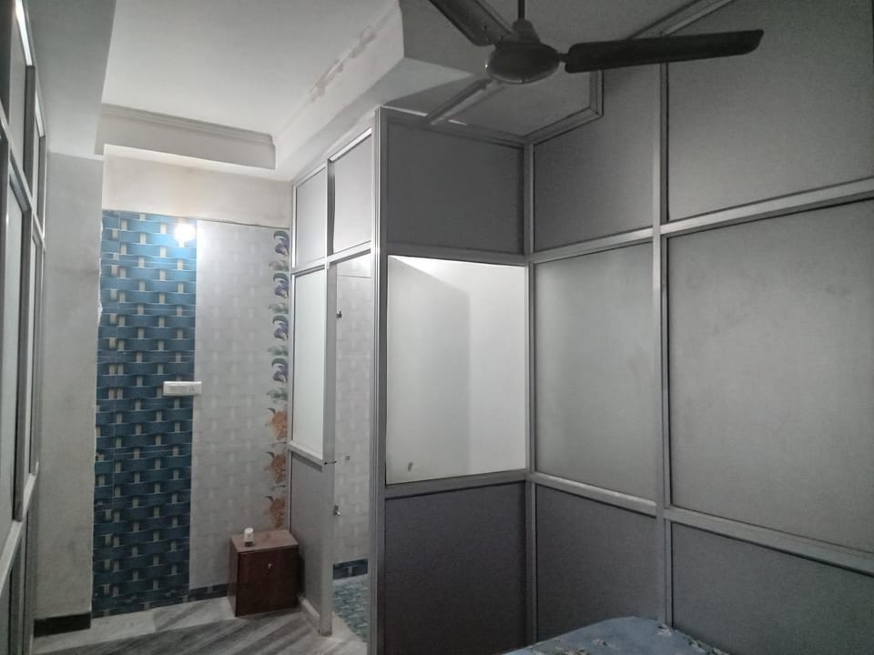 Shree krishna guest house Vacation rental in Uttar Pradesh