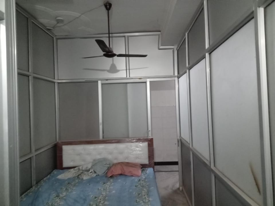 Shree krishna guest house Vacation rental in Uttar Pradesh