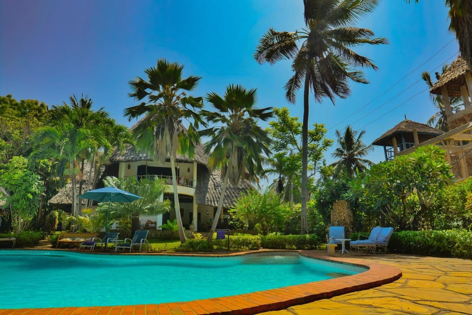 Property building, Swimming pool