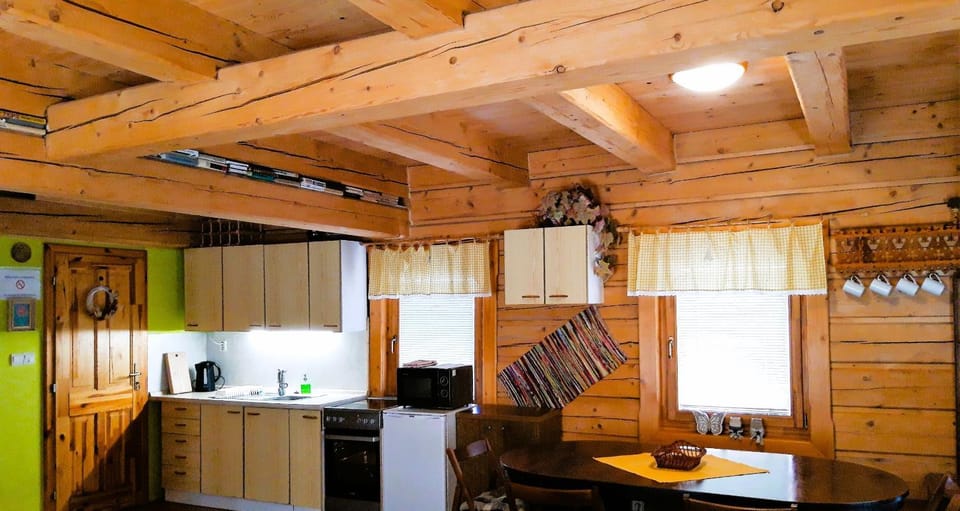 Kitchen or kitchenette, kitchen