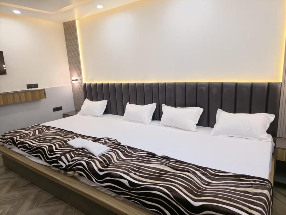 Bedroom, air conditioner