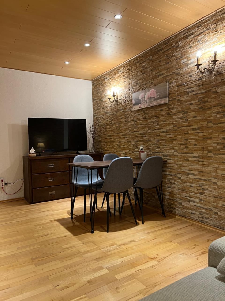 Monteurwohnung mit Parkplätzen, flexibler Check-in, Küche und Smart TV in Bad Sobernheim, Kreis Bad Kreuznach Apartment in Rhineland-Palatinate