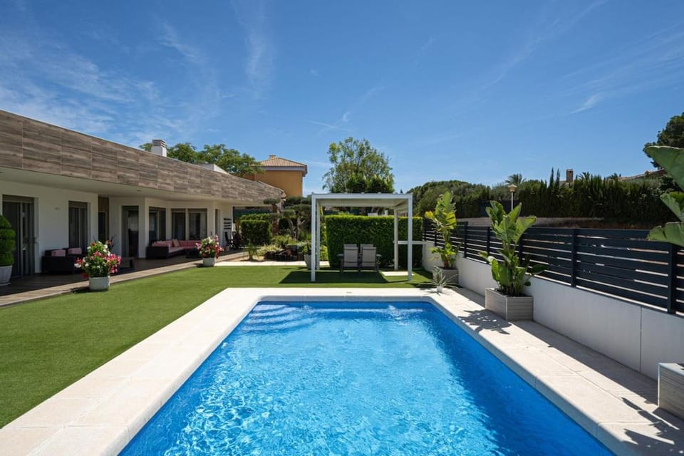 Garden, Swimming pool