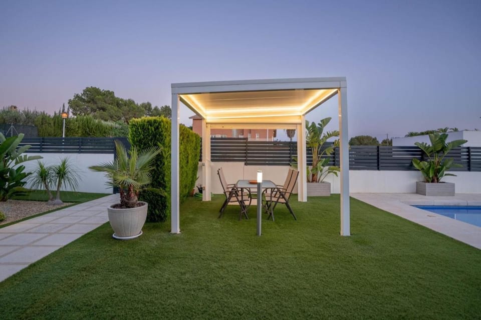 Garden, Garden view
