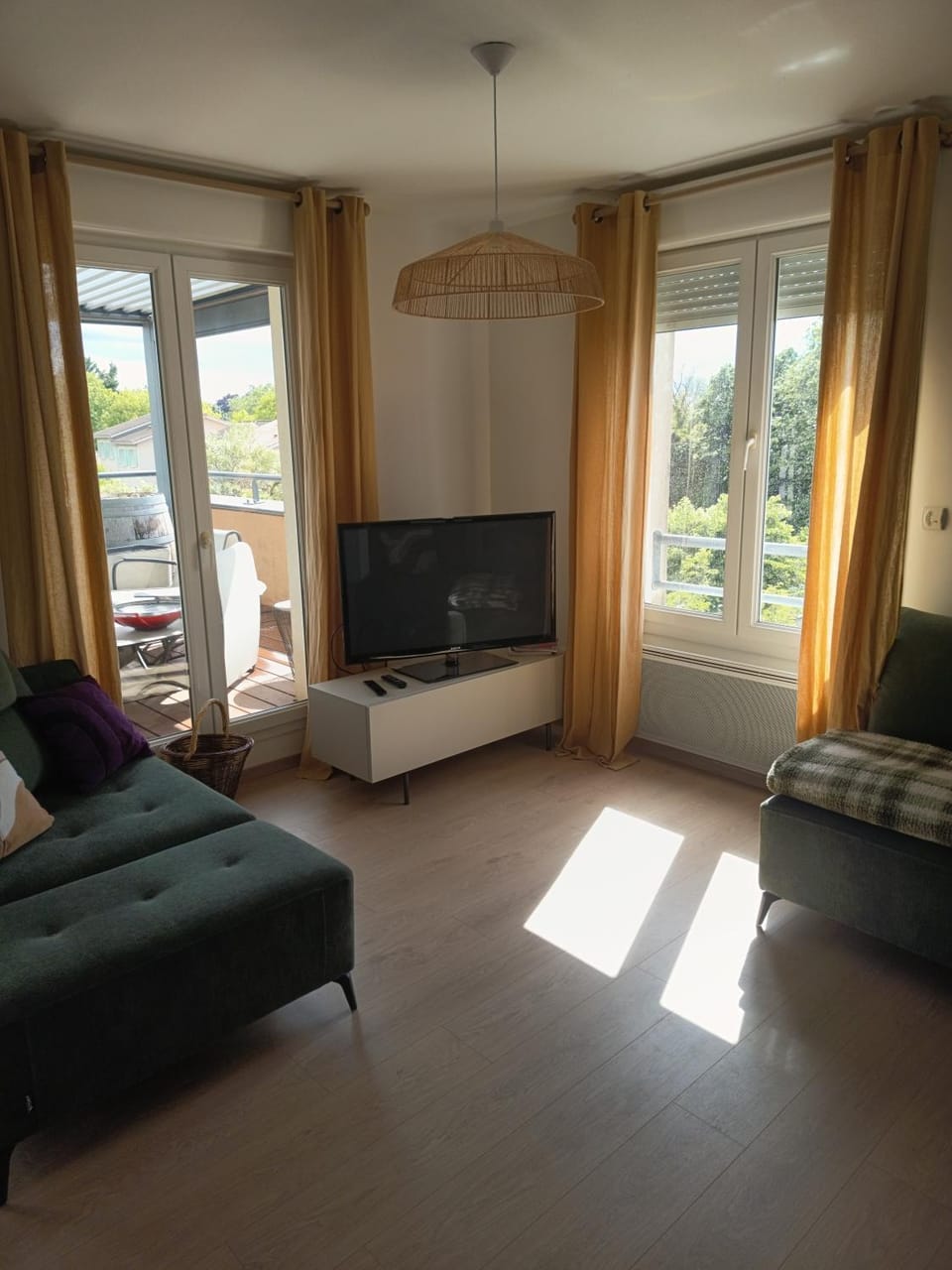 Duplex cosy avec terrasse - 15min de Lyon centre Apartment in Auvergne-Rhône-Alpes