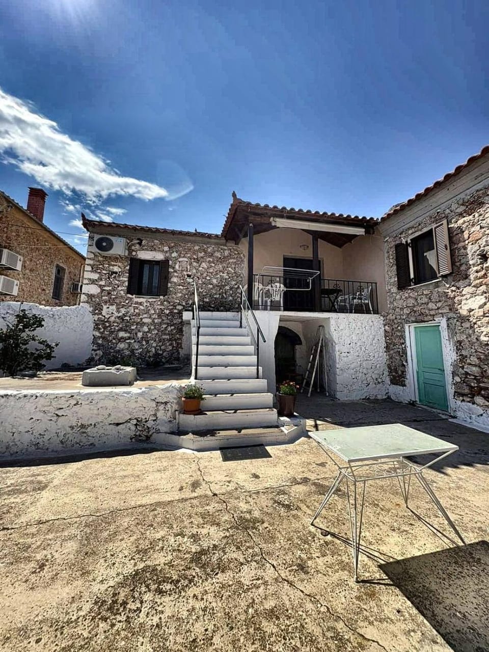 Property building, Balcony/Terrace