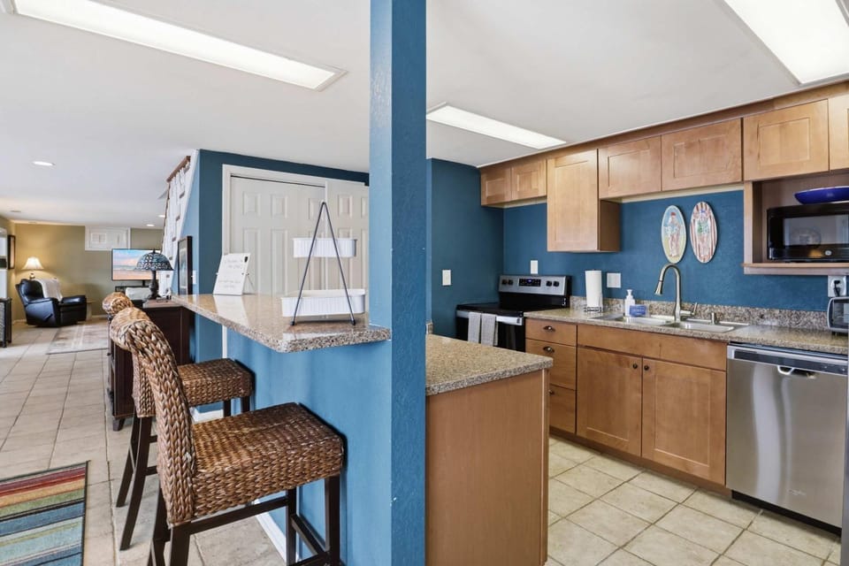 Kitchen or kitchenette, kitchen