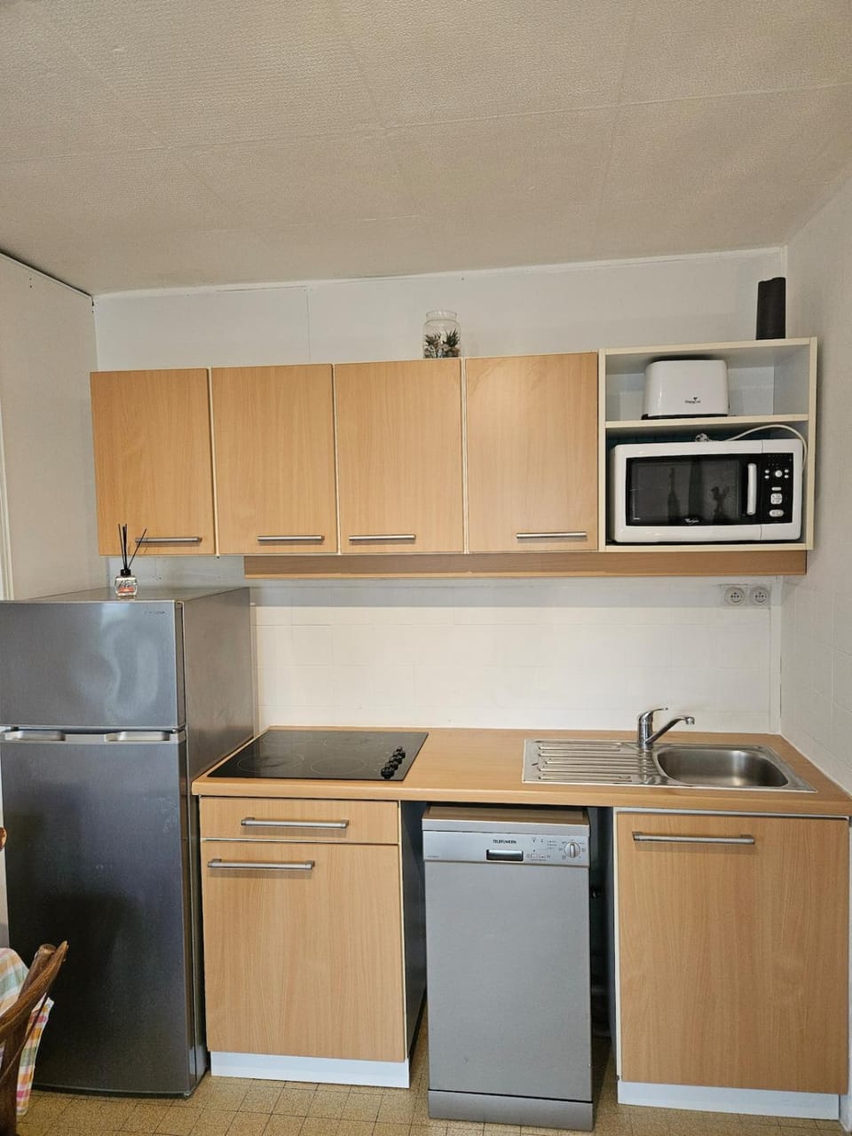 Kitchen or kitchenette, stove, stove, kitchen, kitchen