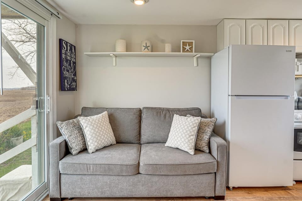 Walk to North Beach! Marsh-View Condo in Hampton House in Hampton