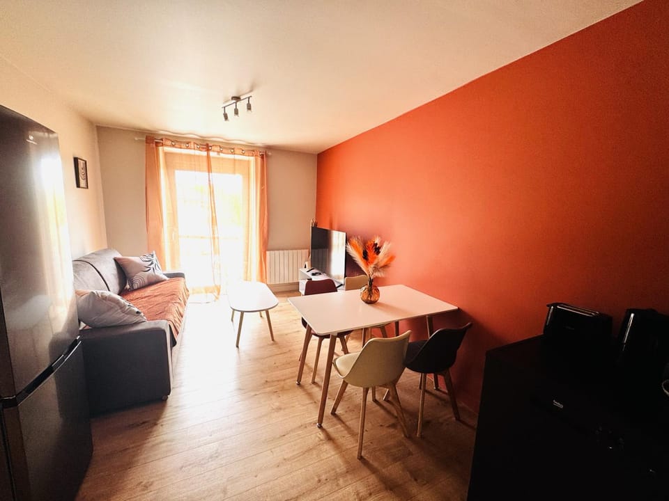 Le Terracotta Lounge T2 moderne à 2 pas de la gare Apartment in Haute-Savoie