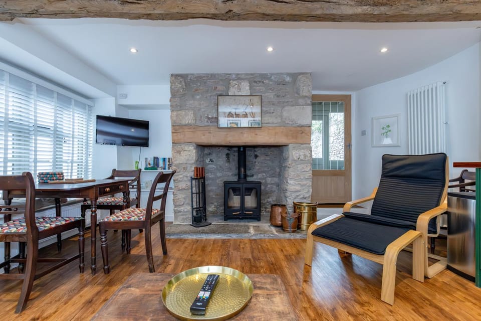 Cottage on Wells High Street House in Mendip District