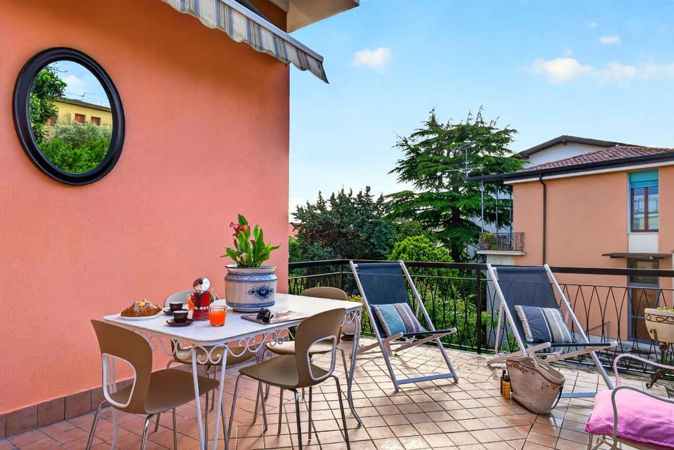 Peaceful house near the Lake &City Center House in Desenzano del Garda