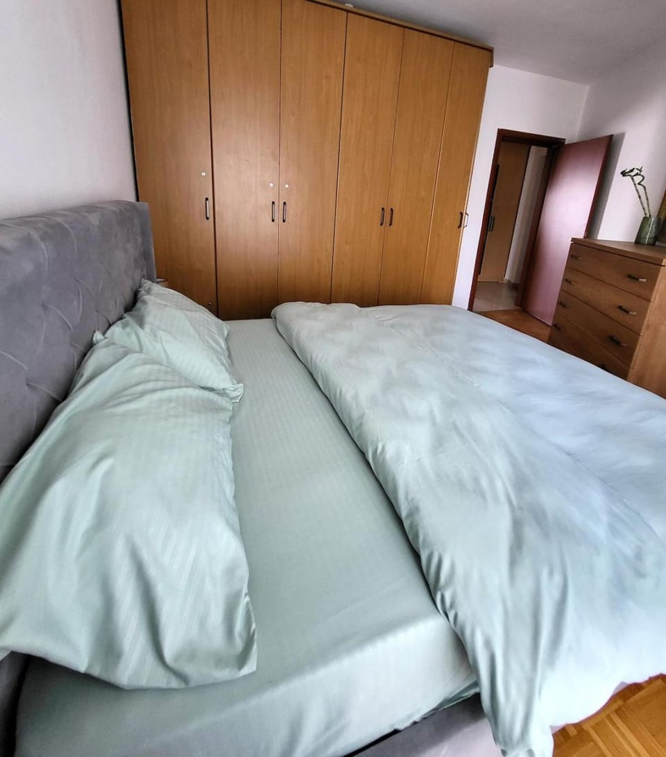 Bed, Bedroom, wardrobe