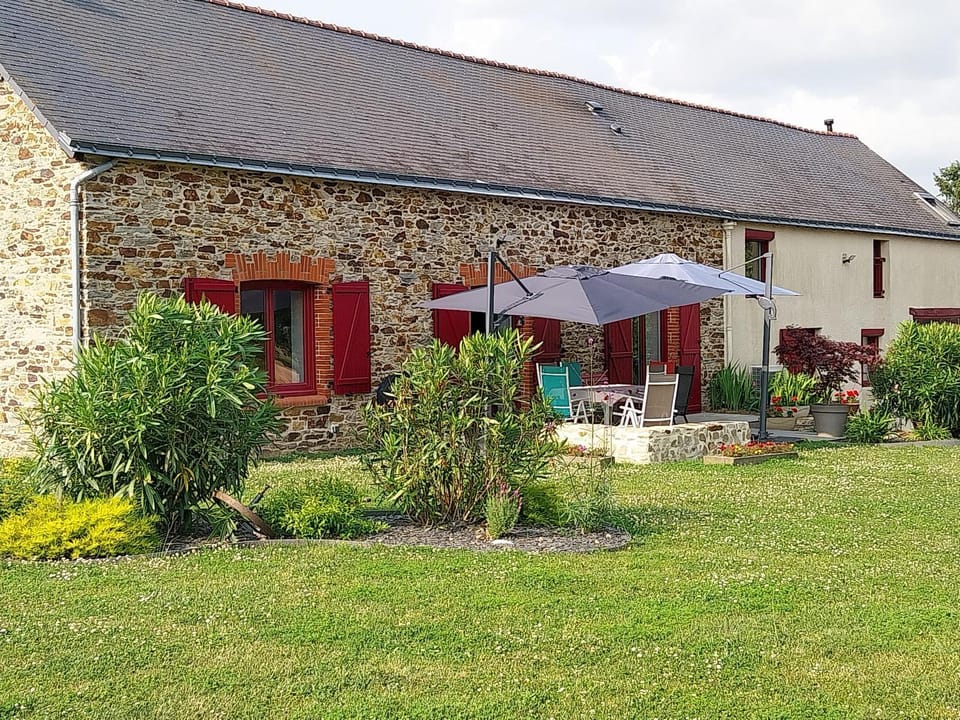 Property building, Garden, Balcony/Terrace, Garden view