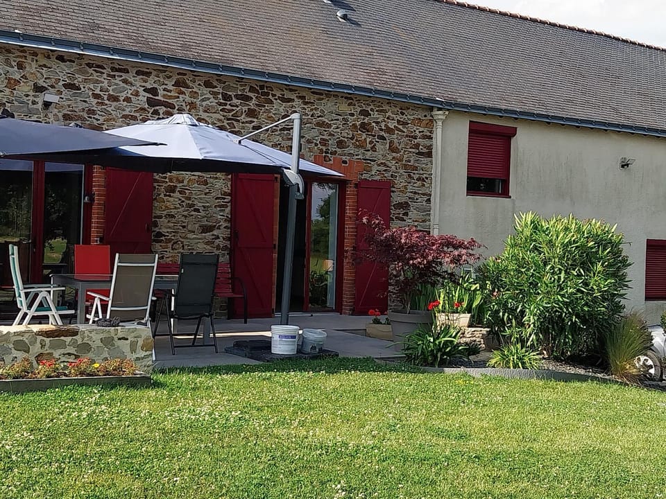 Property building, Patio, Garden, Garden view