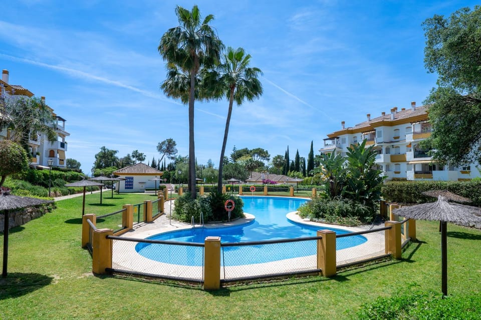 Property building, Garden view, Swimming pool